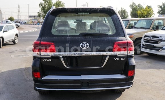 Sayi Imported Toyota Land Cruiser Black Babbar mota in Import - Dubai a Agadez Sayi Imported Toyota Land Cruiser Black Babbar mota in Import - Dubai a Agadez