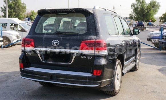 Sayi Imported Toyota Land Cruiser Black Babbar mota in Import - Dubai a Agadez Sayi Imported Toyota Land Cruiser Black Babbar mota in Import - Dubai a Agadez
