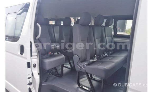 Buy Import Toyota Hiace White Car in Import - Dubai in Agadez Buy Import Toyota Hiace White Car in Import - Dubai in Agadez