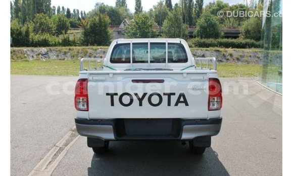 Buy Import Toyota Hilux White Car in Import - Dubai in Agadez Buy Import Toyota Hilux White Car in Import - Dubai in Agadez