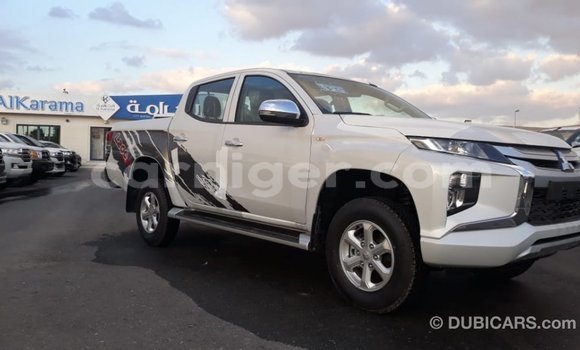 اشتري Imported Mitsubishi L200 White سيارة في Import - Dubai في أغاديز اشتري Imported Mitsubishi L200 White سيارة في Import - Dubai في أغاديز