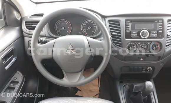 Buy Import Mitsubishi L200 White Car in Import - Dubai in Agadez Buy Import Mitsubishi L200 White Car in Import - Dubai in Agadez