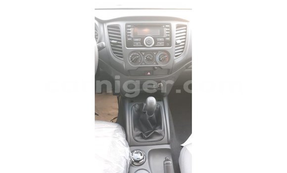 Buy Import Mitsubishi L200 White Car in Import - Dubai in Agadez Buy Import Mitsubishi L200 White Car in Import - Dubai in Agadez