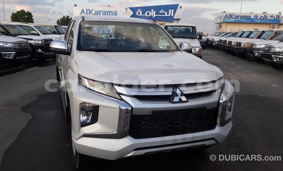 Buy Import Mitsubishi L200 White Car in Import - Dubai in Agadez Buy Import Mitsubishi L200 White Car in Import - Dubai in Agadez