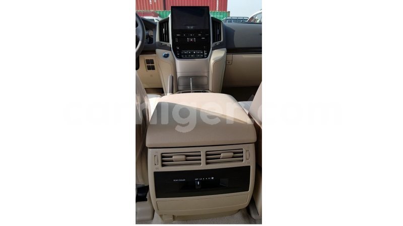 Big with watermark toyota land cruiser agadez import dubai 6250