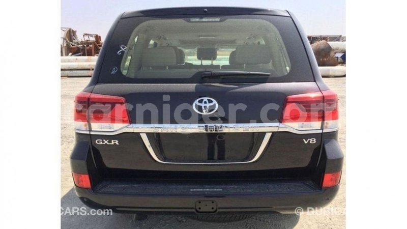 Big with watermark toyota land cruiser agadez import dubai 6251