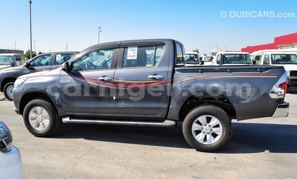 Sayi Imported Toyota Hilux Other Mota in Import - Dubai a Agadez Sayi Imported Toyota Hilux Other Mota in Import - Dubai a Agadez