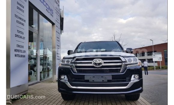Buy Import Toyota Land Cruiser Black Truck in Import - Dubai in Agadez Buy Import Toyota Land Cruiser Black Truck in Import - Dubai in Agadez