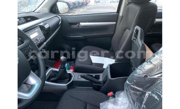 Buy Import Toyota Hilux Black Car in Import - Dubai in Agadez Buy Import Toyota Hilux Black Car in Import - Dubai in Agadez
