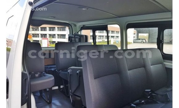 Buy Import Toyota Hiace White Car in Import - Dubai in Agadez Buy Import Toyota Hiace White Car in Import - Dubai in Agadez