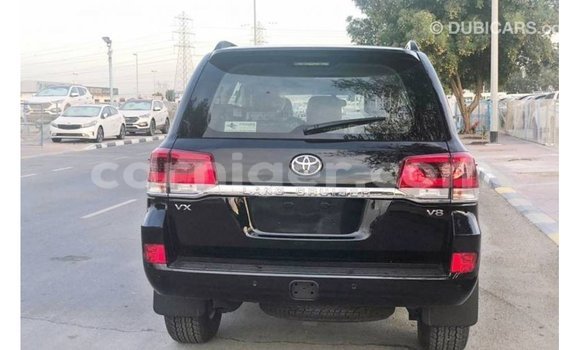 Buy Import Toyota Land Cruiser Black Truck in Import - Dubai in Agadez Buy Import Toyota Land Cruiser Black Truck in Import - Dubai in Agadez