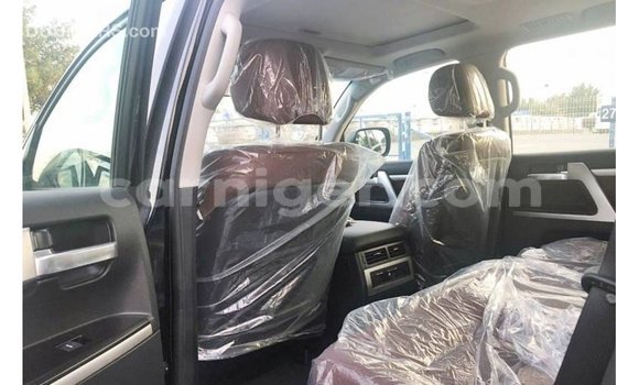 Buy Import Toyota Land Cruiser Black Truck in Import - Dubai in Agadez Buy Import Toyota Land Cruiser Black Truck in Import - Dubai in Agadez