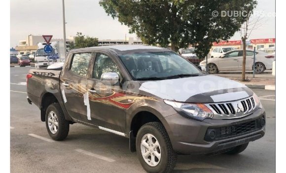 Buy Import Mitsubishi L200 Brown Car in Import - Dubai in Agadez Buy Import Mitsubishi L200 Brown Car in Import - Dubai in Agadez
