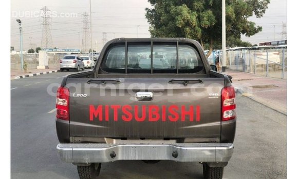 Buy Import Mitsubishi L200 Brown Car in Import - Dubai in Agadez Buy Import Mitsubishi L200 Brown Car in Import - Dubai in Agadez