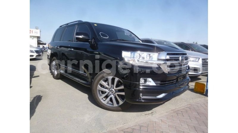 Big with watermark toyota land cruiser agadez import dubai 6281