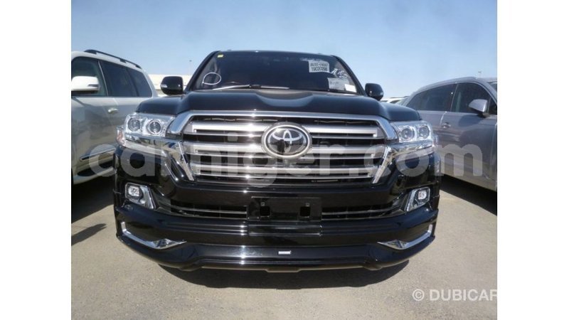 Big with watermark toyota land cruiser agadez import dubai 6281