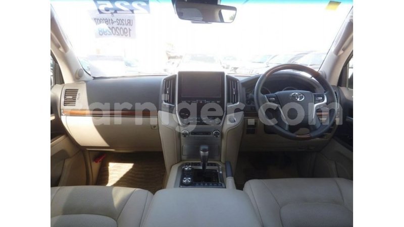 Big with watermark toyota land cruiser agadez import dubai 6281