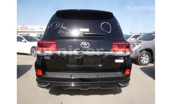 Sayi Imported Toyota Land Cruiser Black Babbar mota in Import - Dubai a Agadez Sayi Imported Toyota Land Cruiser Black Babbar mota in Import - Dubai a Agadez