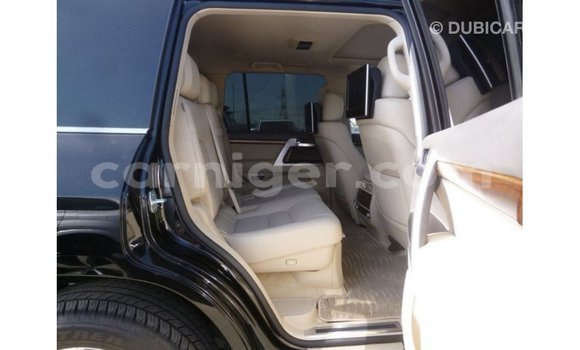 Sayi Imported Toyota Land Cruiser Black Babbar mota in Import - Dubai a Agadez Sayi Imported Toyota Land Cruiser Black Babbar mota in Import - Dubai a Agadez