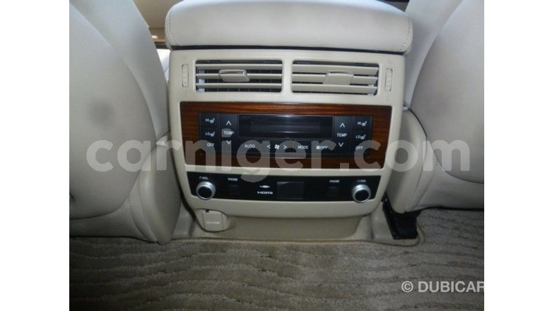 Big with watermark toyota land cruiser agadez import dubai 6281