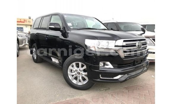 Acheter Import Utilitaire Toyota Land Cruiser Noir à Import - Dubai, Agadez Acheter Import Utilitaire Toyota Land Cruiser Noir à Import - Dubai, Agadez