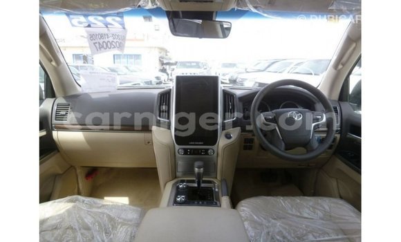 Sayi Imported Toyota Land Cruiser White Babbar mota in Import - Dubai a Agadez Sayi Imported Toyota Land Cruiser White Babbar mota in Import - Dubai a Agadez