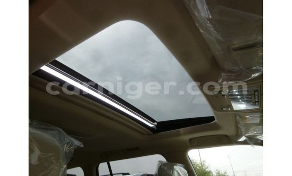 Sayi Imported Toyota Land Cruiser White Babbar mota in Import - Dubai a Agadez Sayi Imported Toyota Land Cruiser White Babbar mota in Import - Dubai a Agadez