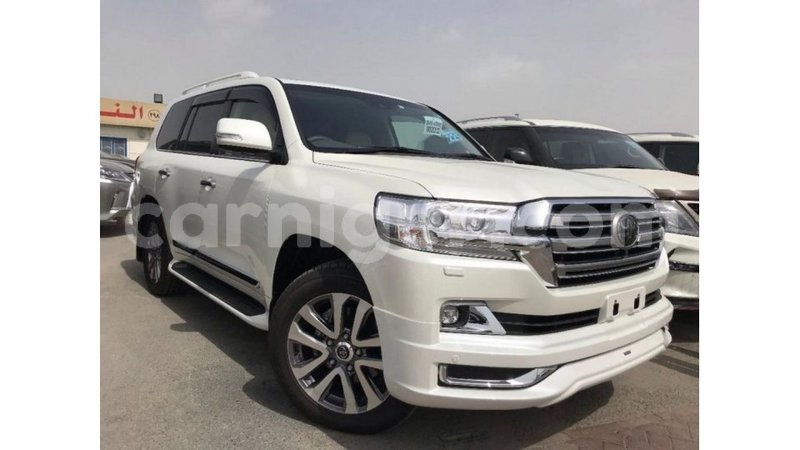 Big with watermark toyota land cruiser agadez import dubai 6284