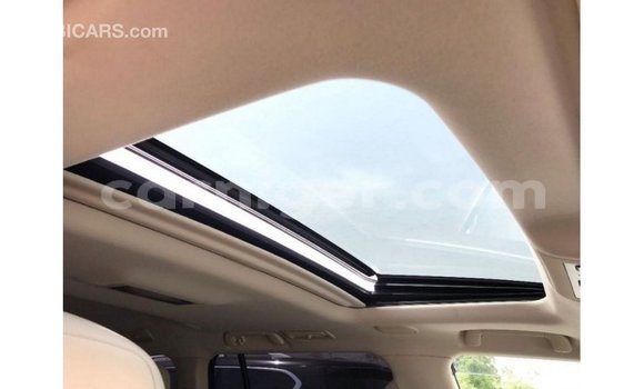 Sayi Imported Toyota Land Cruiser White Babbar mota in Import - Dubai a Agadez Sayi Imported Toyota Land Cruiser White Babbar mota in Import - Dubai a Agadez