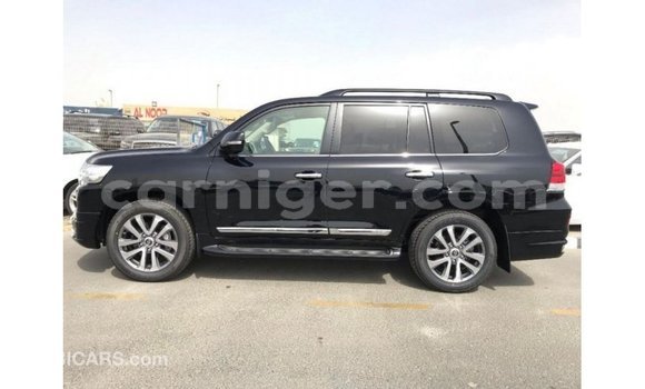 Sayi Imported Toyota Land Cruiser Black Babbar mota in Import - Dubai a Agadez Sayi Imported Toyota Land Cruiser Black Babbar mota in Import - Dubai a Agadez