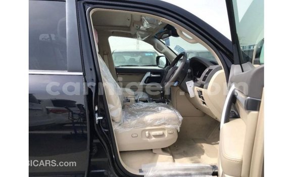 Sayi Imported Toyota Land Cruiser Black Babbar mota in Import - Dubai a Agadez Sayi Imported Toyota Land Cruiser Black Babbar mota in Import - Dubai a Agadez