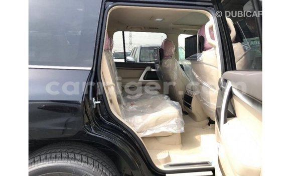 Sayi Imported Toyota Land Cruiser Black Babbar mota in Import - Dubai a Agadez Sayi Imported Toyota Land Cruiser Black Babbar mota in Import - Dubai a Agadez