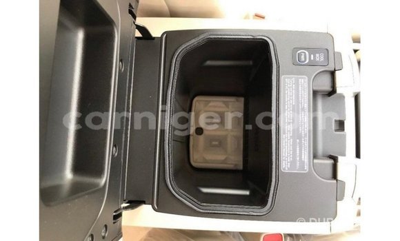 Sayi Imported Toyota Land Cruiser Black Babbar mota in Import - Dubai a Agadez Sayi Imported Toyota Land Cruiser Black Babbar mota in Import - Dubai a Agadez