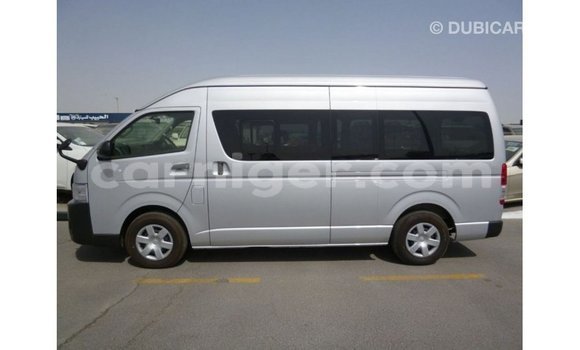 اشتري Imported Toyota Hiace Other سيارة في Import - Dubai في أغاديز اشتري Imported Toyota Hiace Other سيارة في Import - Dubai في أغاديز