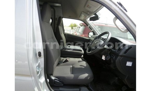 اشتري Imported Toyota Hiace Other سيارة في Import - Dubai في أغاديز اشتري Imported Toyota Hiace Other سيارة في Import - Dubai في أغاديز