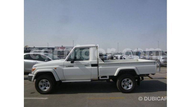 Big with watermark toyota land cruiser agadez import dubai 6290