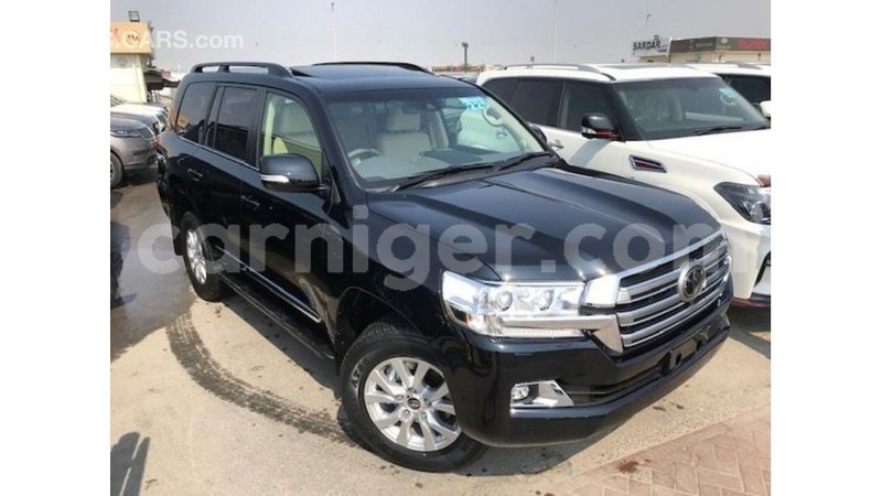 Big with watermark toyota land cruiser agadez import dubai 6292