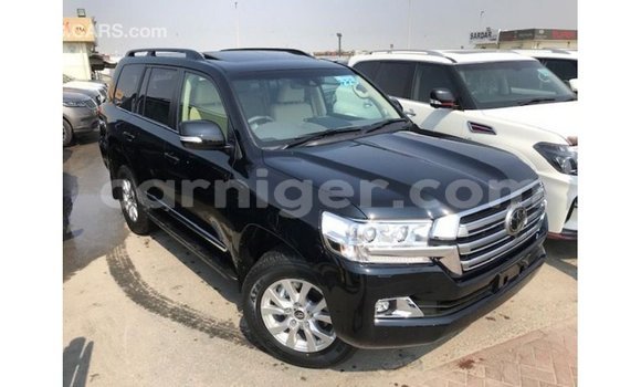 Buy Import Toyota Land Cruiser Black Truck in Import - Dubai in Agadez Buy Import Toyota Land Cruiser Black Truck in Import - Dubai in Agadez