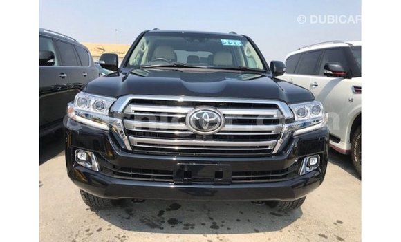 Buy Import Toyota Land Cruiser Black Truck in Import - Dubai in Agadez Buy Import Toyota Land Cruiser Black Truck in Import - Dubai in Agadez