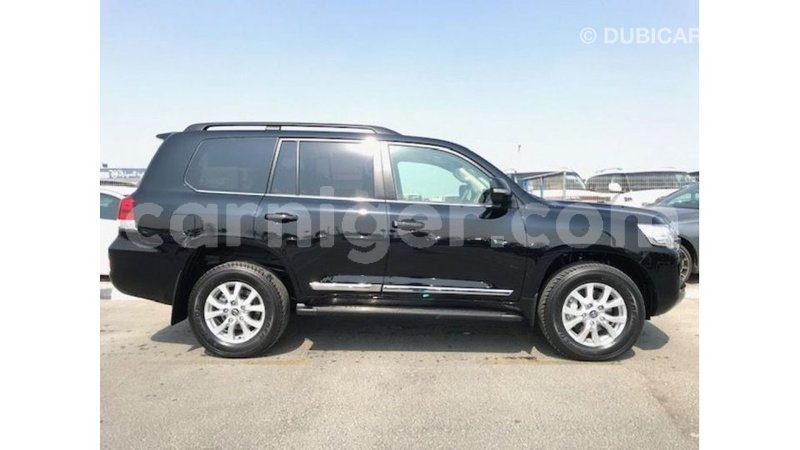 Big with watermark toyota land cruiser agadez import dubai 6292