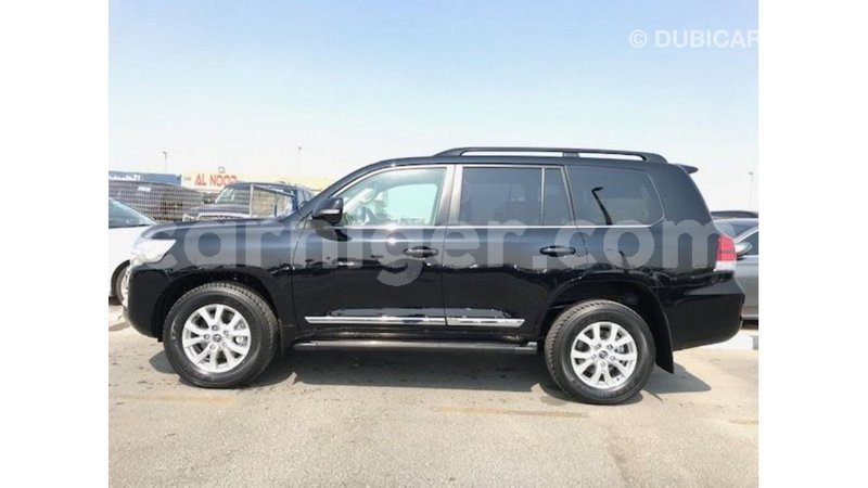 Big with watermark toyota land cruiser agadez import dubai 6292