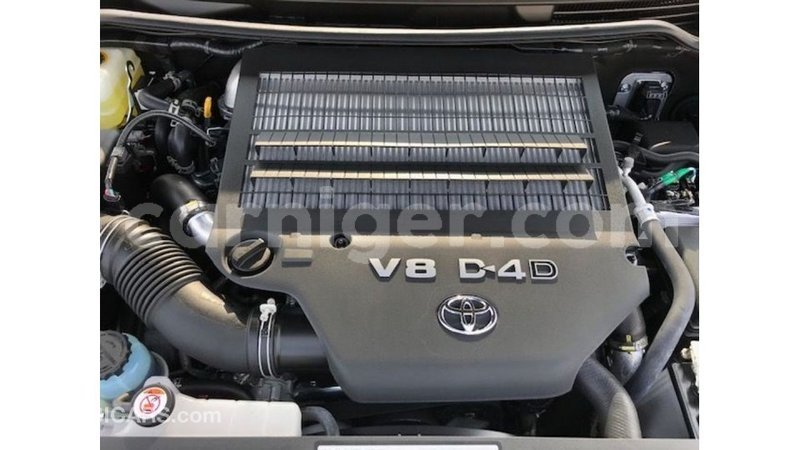 Big with watermark toyota land cruiser agadez import dubai 6292