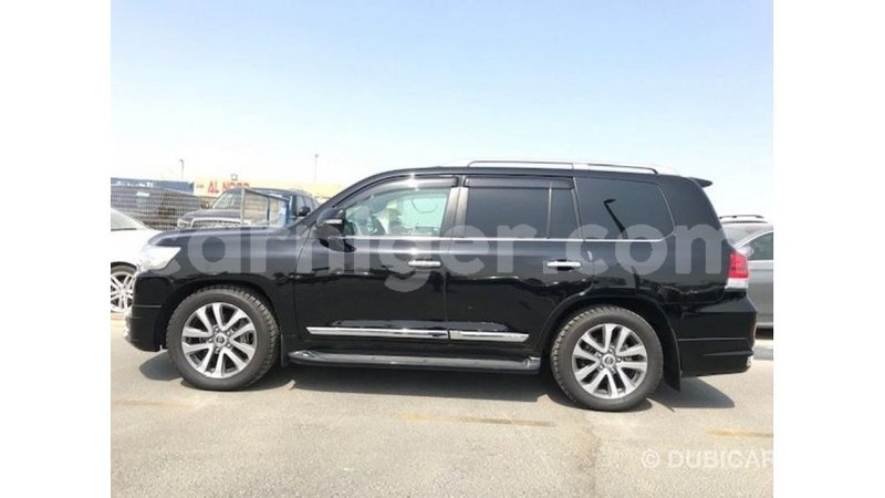 Big with watermark toyota land cruiser agadez import dubai 6294