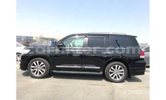 Acheter Import Utilitaire Toyota Land Cruiser Noir à Import - Dubai, Agadez Acheter Import Utilitaire Toyota Land Cruiser Noir à Import - Dubai, Agadez