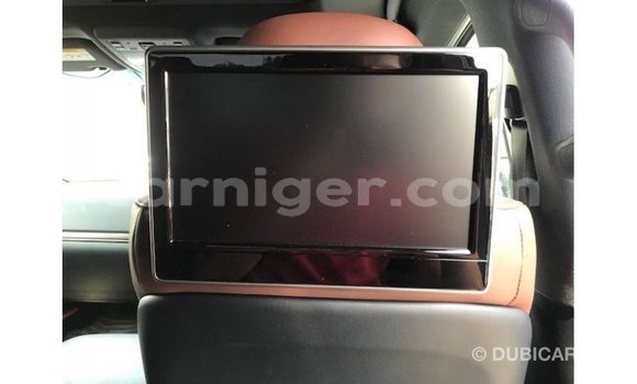 Acheter Import Utilitaire Toyota Land Cruiser Noir à Import - Dubai, Agadez Acheter Import Utilitaire Toyota Land Cruiser Noir à Import - Dubai, Agadez