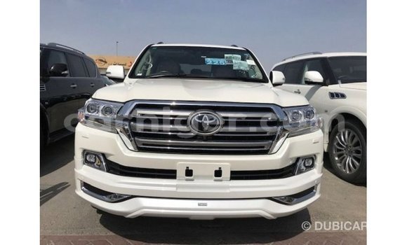 Acheter Import Utilitaire Toyota Land Cruiser Blanc à Import - Dubai, Agadez Acheter Import Utilitaire Toyota Land Cruiser Blanc à Import - Dubai, Agadez