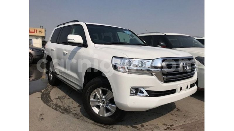 Big with watermark toyota land cruiser agadez import dubai 6297