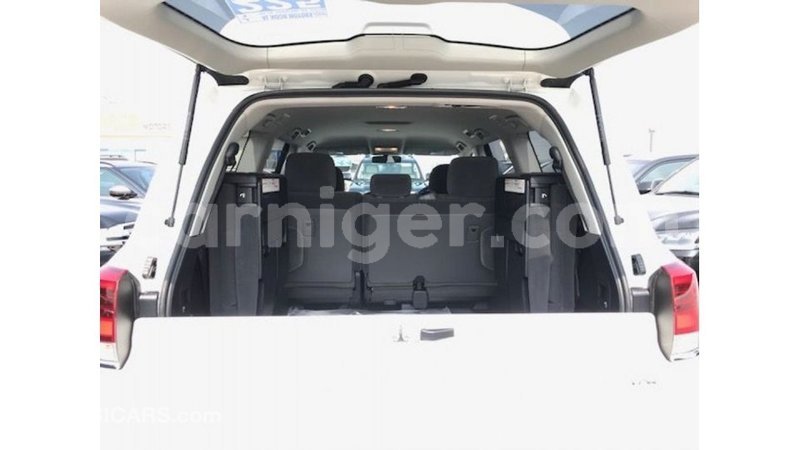 Big with watermark toyota land cruiser agadez import dubai 6297