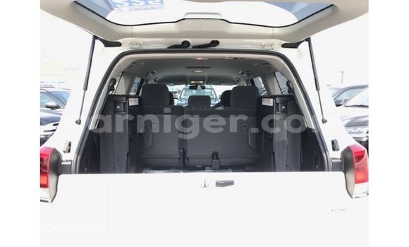 Buy Import Toyota Land Cruiser White Truck in Import - Dubai in Agadez Buy Import Toyota Land Cruiser White Truck in Import - Dubai in Agadez