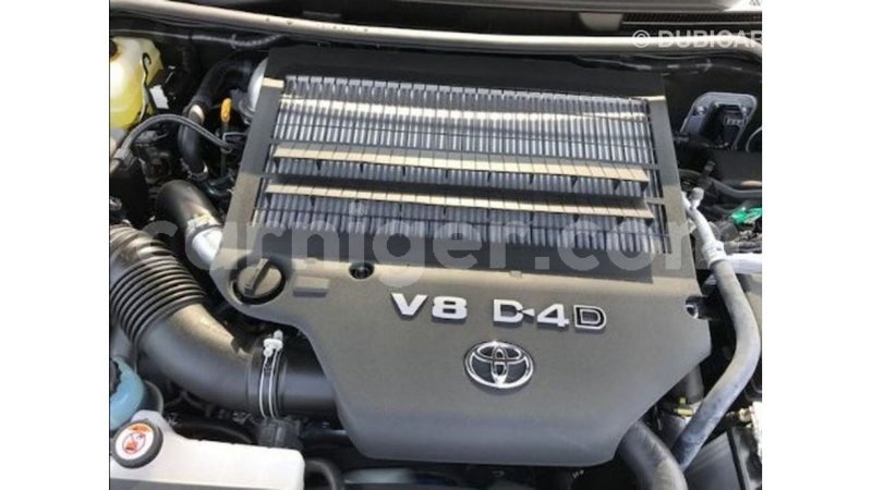 Big with watermark toyota land cruiser agadez import dubai 6297